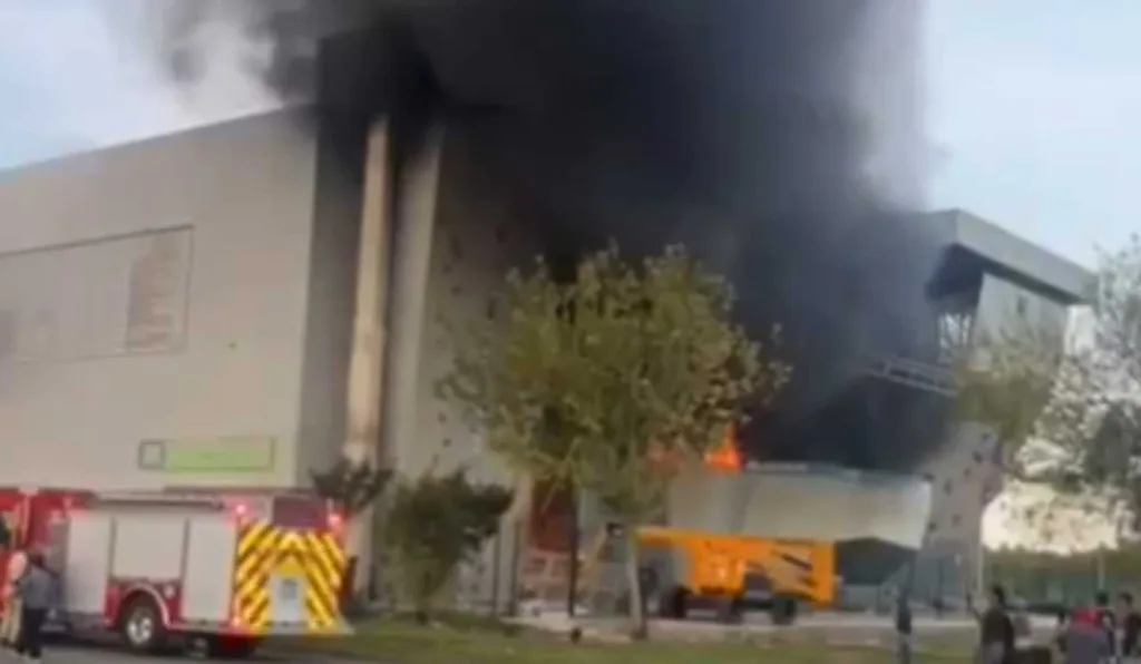 Incêndio no Complexo Esportivo Peladeiro