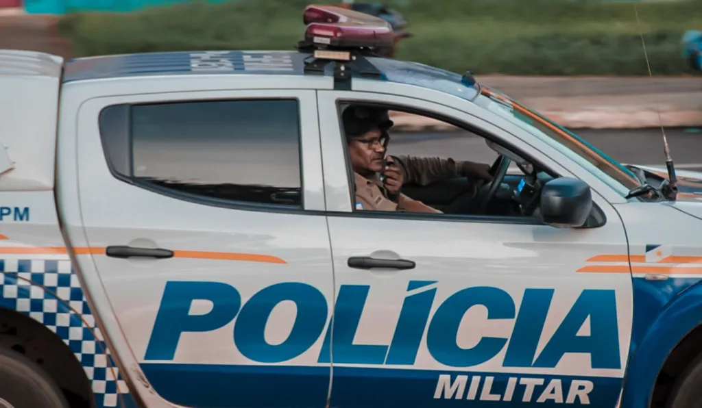 Viatura da Polícia Militar do Tocantins, responsável por prender a mulher que queimou o cabelo da dona de um bar