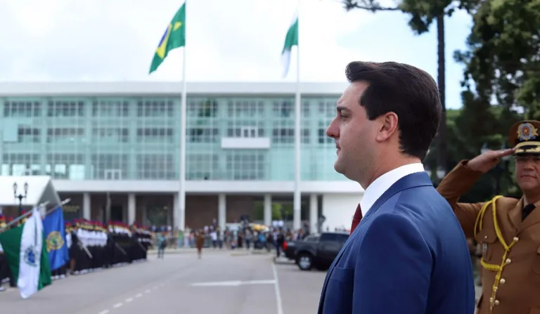 Ratinho Jr. vence Lula em disputa para presidente, diz pesquisa