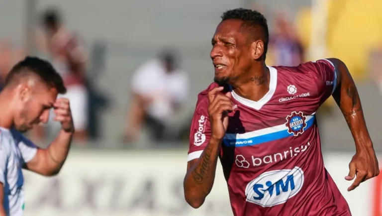 Marcão passou pelo Athletico em 2012 e 2013. (Foto: Luiz Erbes/ SER Caxias / CP)