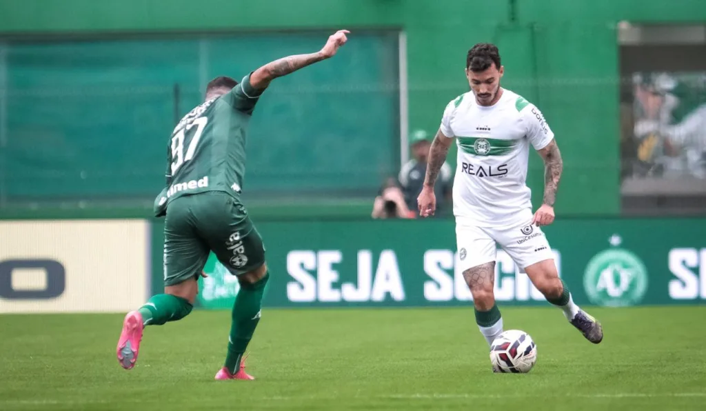 Coritiba e Chapecoense se enfrentaram pela Série B 2025.