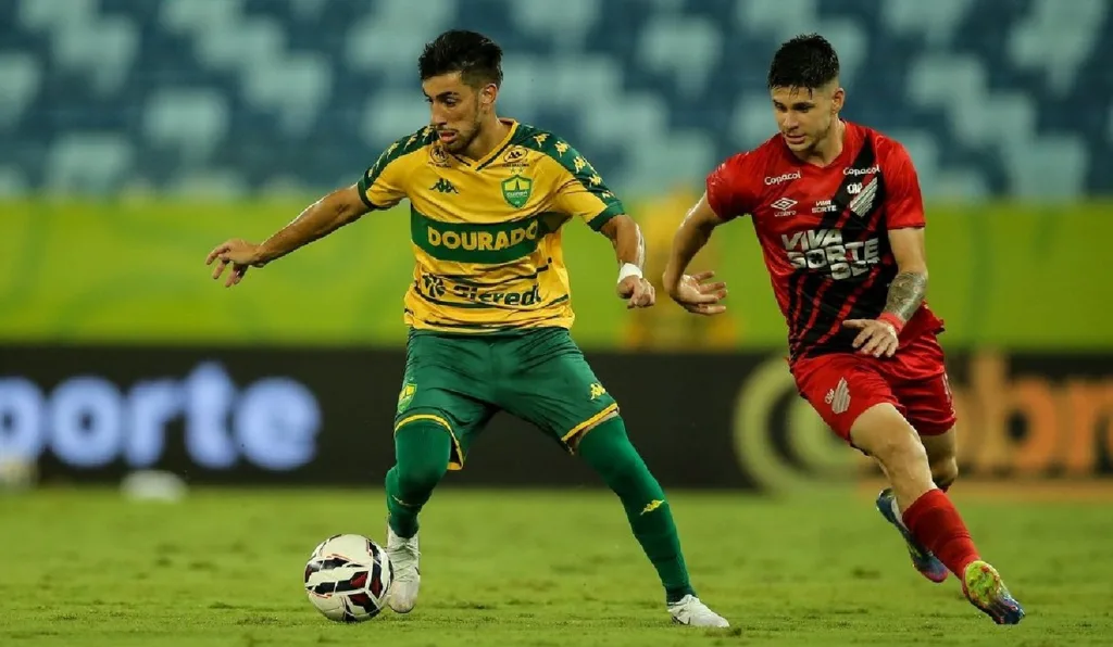 Pedrinho e Zapelli em Cuiabá x Athletico