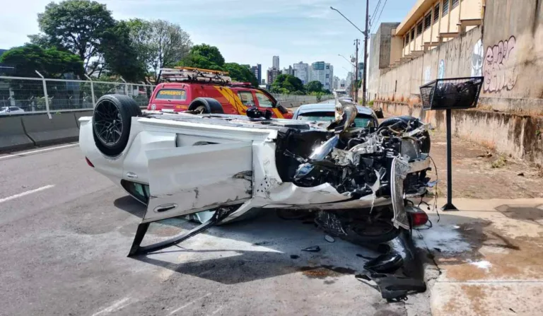 Mecânico foi socorrido com ferimentos moderados em acidente com BMW