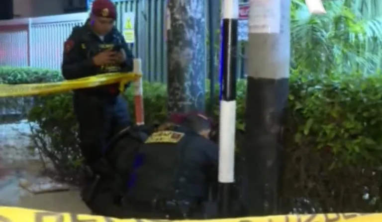 Os policias encontraram o corpo do homem perto de onde ele matou a ex-namorada (Foto: Reprodução/Peru21)