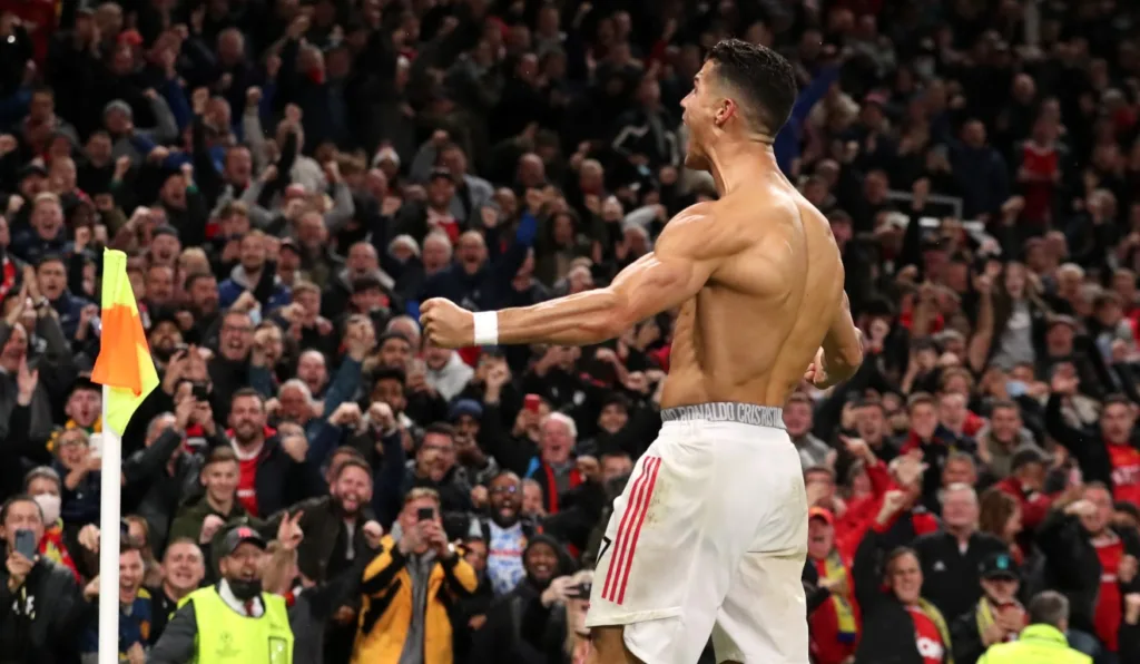 Cristiano Ronaldo comemorando gol