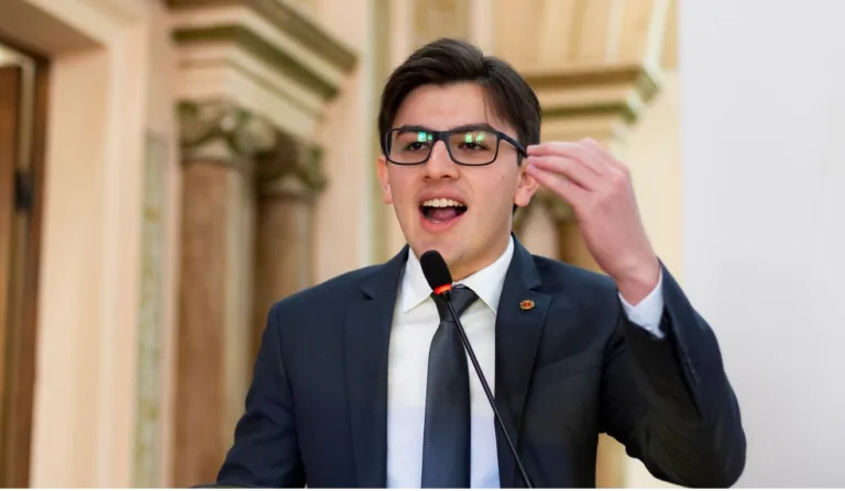 Vereadores de Curitiba fazem moção de apoio aos presos do 8 de janeiro e a PL da Anistia