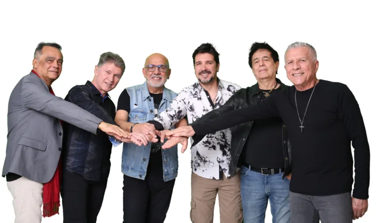 ​A banda Roupa Nova, conhecida por seus sucessos que atravessam gerações, retorna a Curitiba nos dias 6 e 7 de junho de 2025 com a nova turnê "Roupa Nova – Tour 2025"