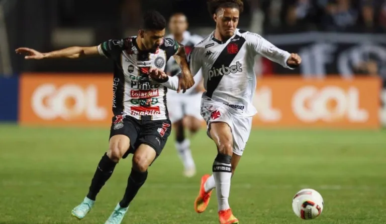 Jogo entre Operário x Vasco na Série B de 2022