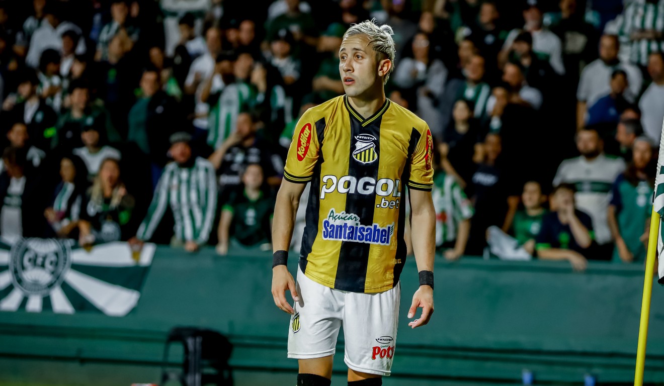Matheus Frizzo em Coritiba x Novorizontino