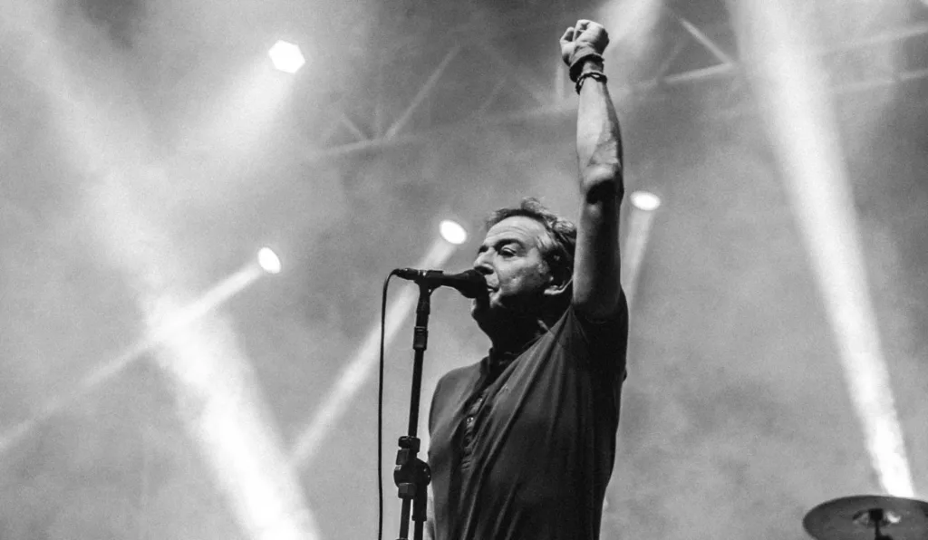 Nasi, vocalista da banda Ira!