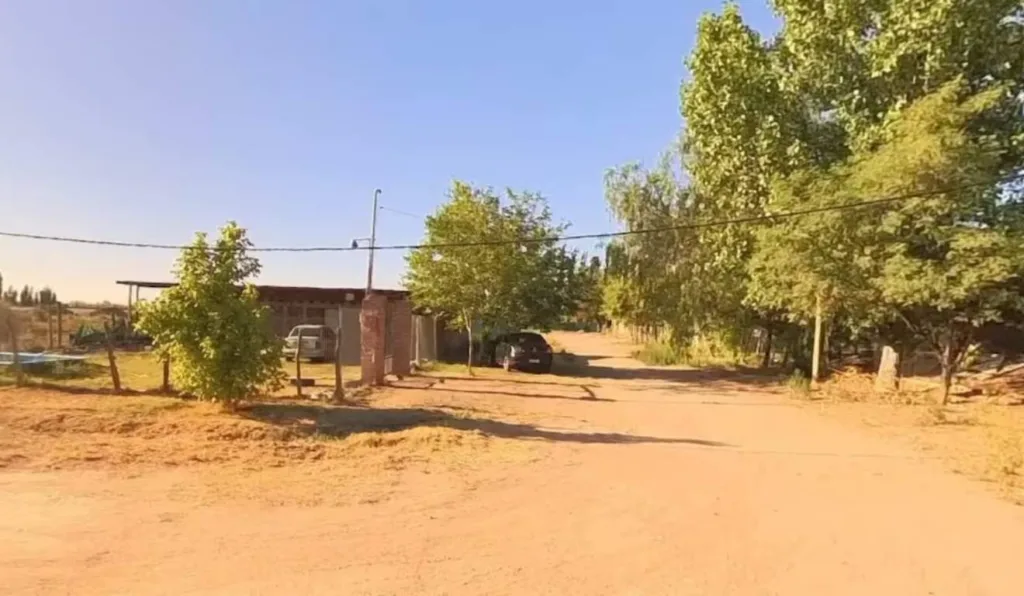 casa de vizinho que estuprou a jovem