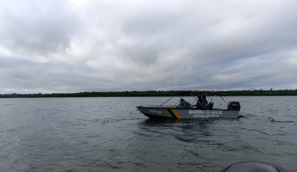 Jovem de 21 anos está desaparecido após acidente de lanchas no lago da Itaipu