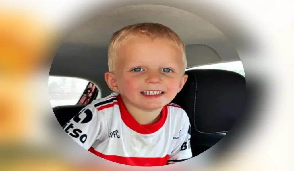 Miguel Antunes, loiro de olhos claros. 