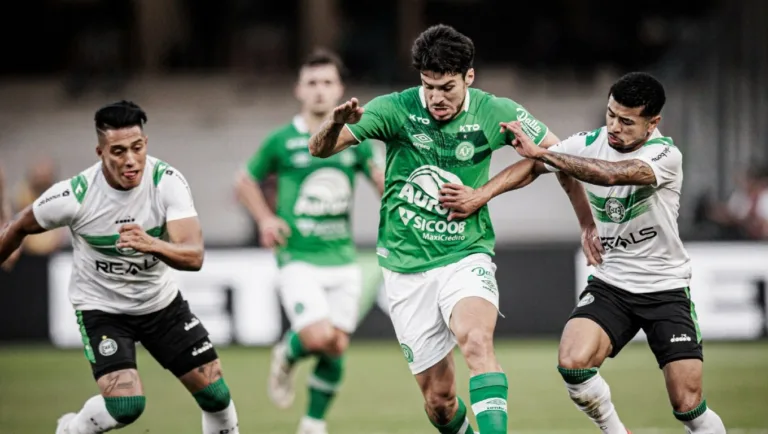 Partida entre Coxa e Chape na Série B de 2024. (Foto: Matheus Sebenello/ Chapecoense)