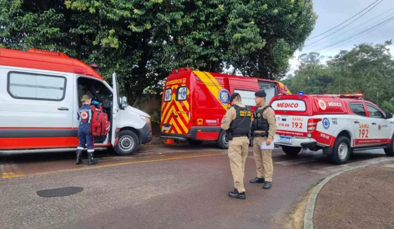 Mulher foi baleada e encaminhada ao hospital de helicóptero