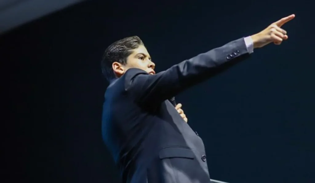 pastor mirim miguel oliveira pregando