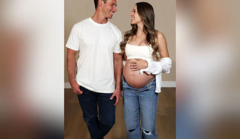 casal com mulher grávida