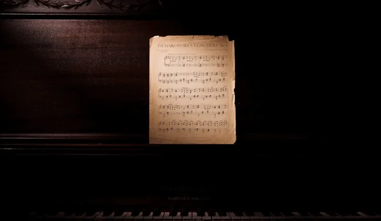 Imagem de uma pauta musical.