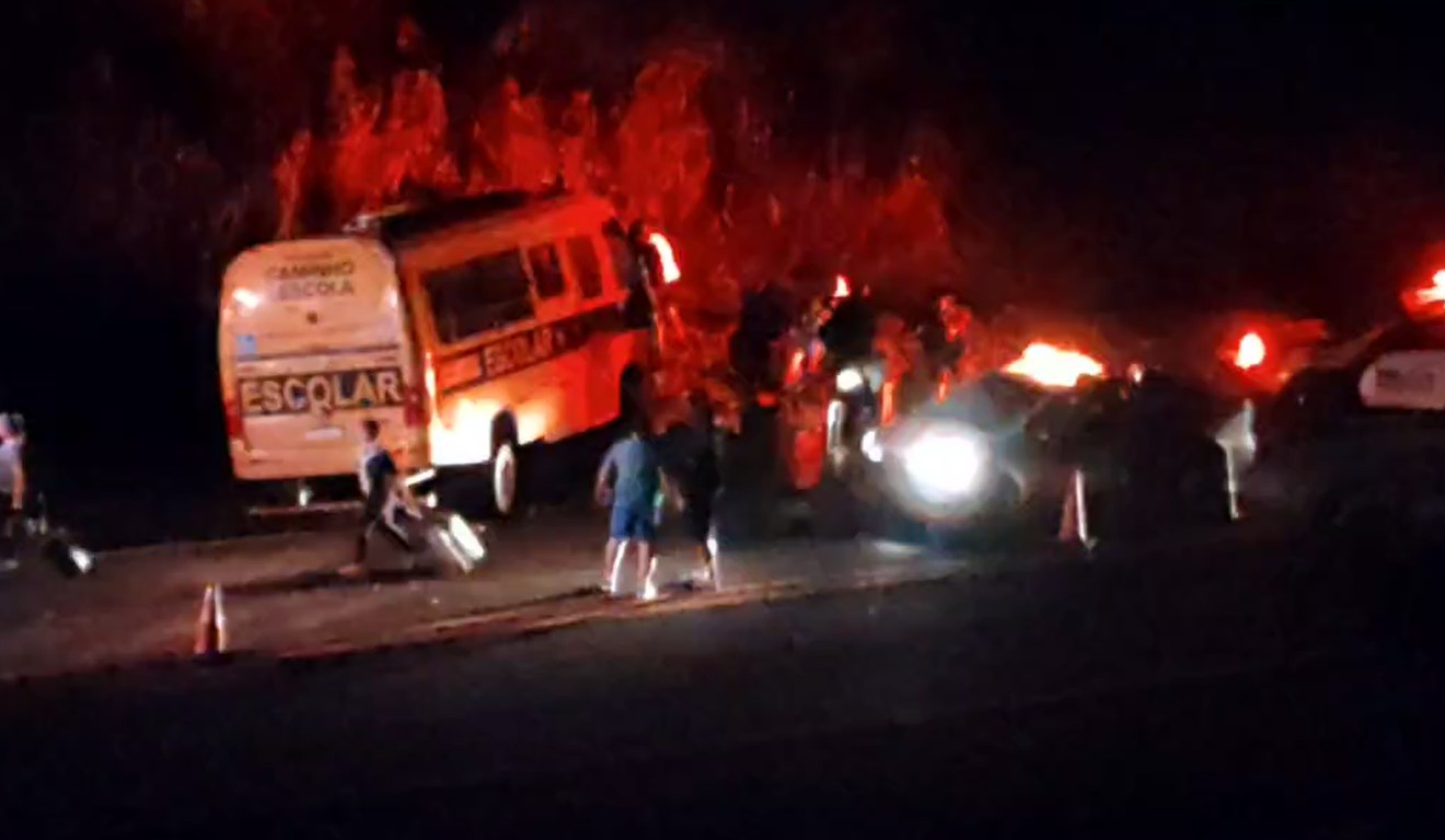 Ônibus escolar transportava 13 adolescentes no momento do acidente na BR-369