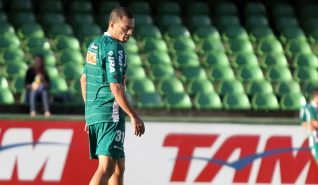 Léo Gago revela que distúrbio que lhe rende apelido o atrapalhou