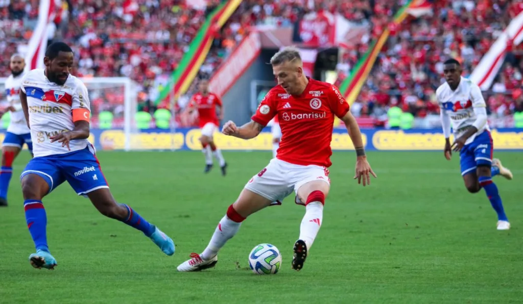 Fortaleza x Internacional terá transmissão da Ric Tv / Record