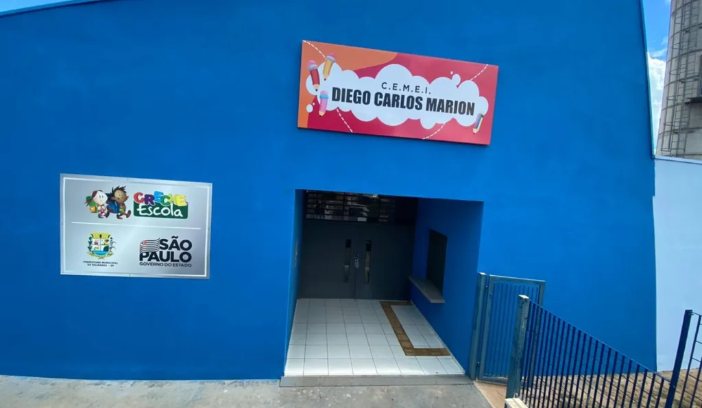 Criança de 3 anos é encontrada sozinha e presa em cadeira dentro de creche em SP