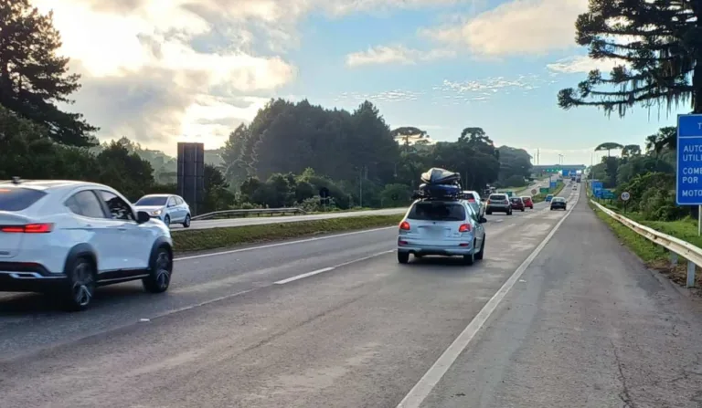 BR-376 e BR-101 têm lentidão nas pistas sentido Curitiba