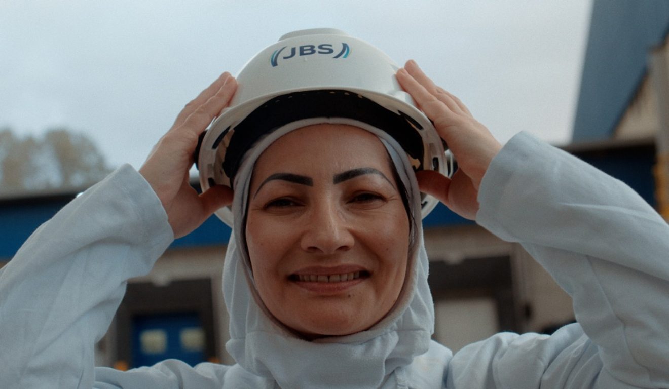 Multinacional oferece vagas de emprego em 10 cidades paranaenses