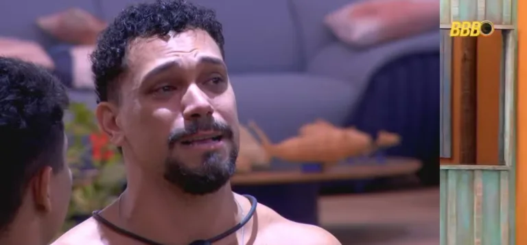 Vinícius se declara bissexual no BBB 25 (Imagem: Reprodução)