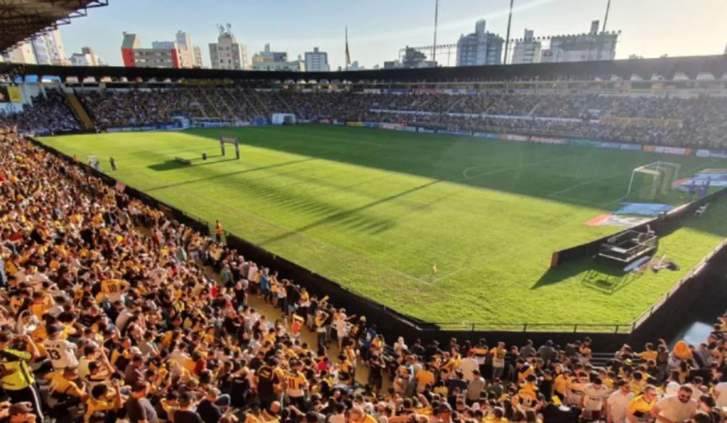 Estádio Heriberto Hülse a casa do Criciúma