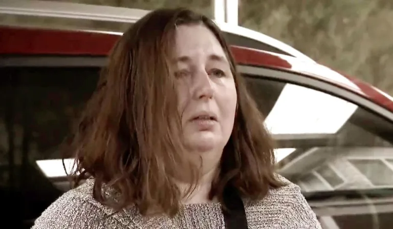 mulher que envenenou parentes com cogumelo da morte