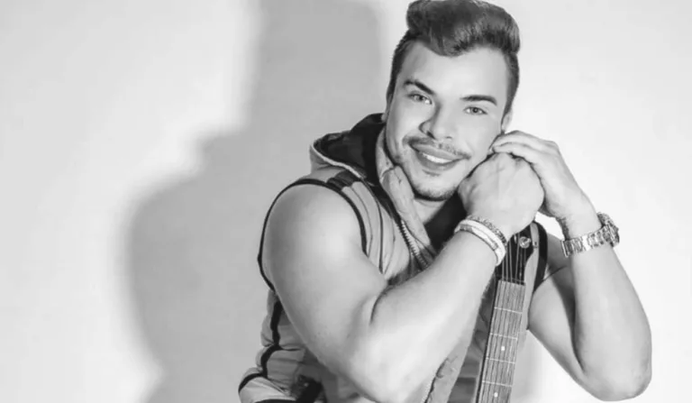 O cantor de forró Gutto Xibatada