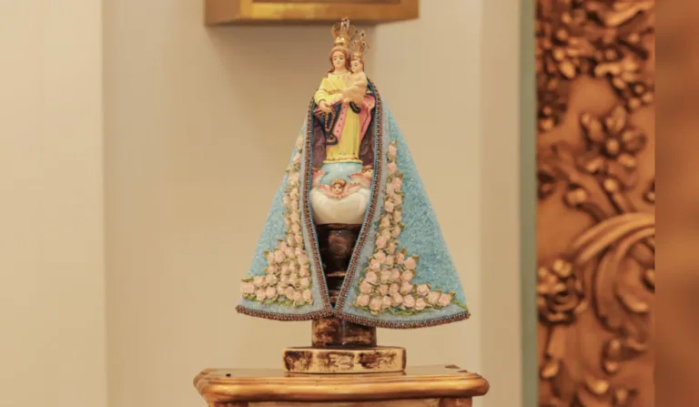 Estatueta de Nossa Senhora do Rocio