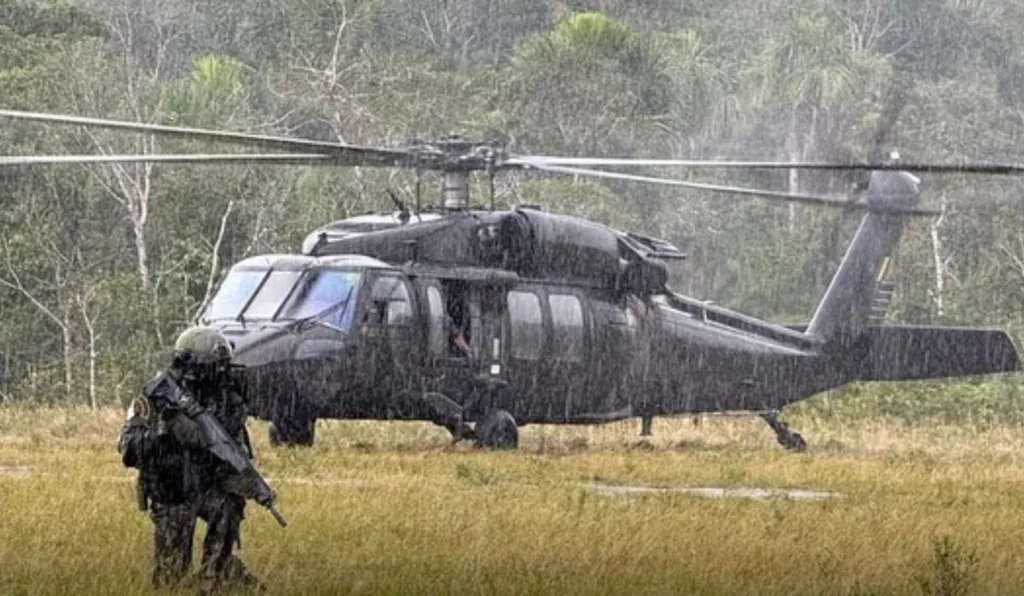 helicóptero do exército