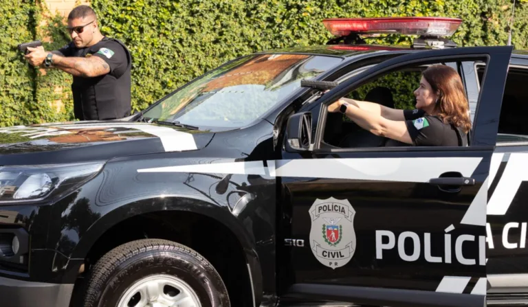 Polícia prendeu empresário que abaixou as calças e manteve secretária trancada em escritório