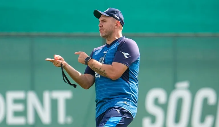 Mozart em treino do Coritiba