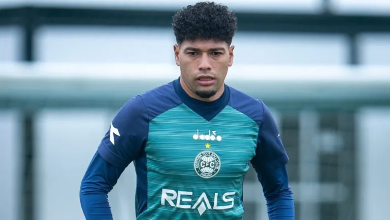 Filipe Machado foi uma das contratações do Coxa para 2025. (Foto: Divulgação/ Coritiba)