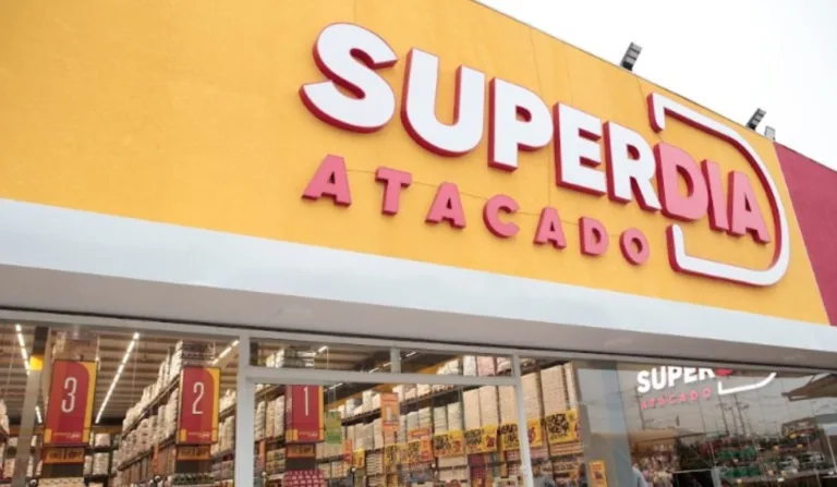 Fachada do atacado Super Dia