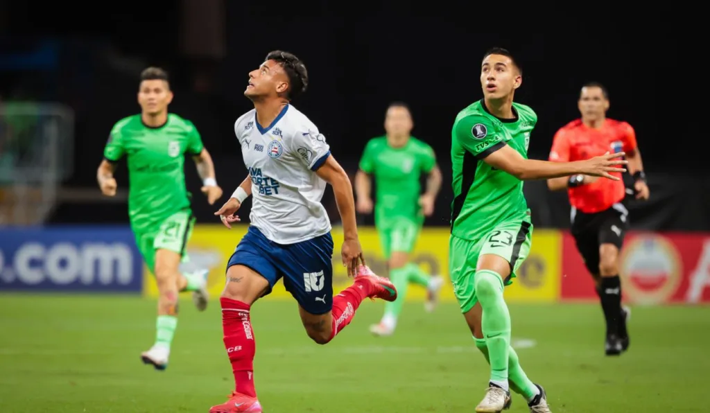 Quando as equipes se enfrentaram no Brasil, o Bahia venceu a partida por 1x0