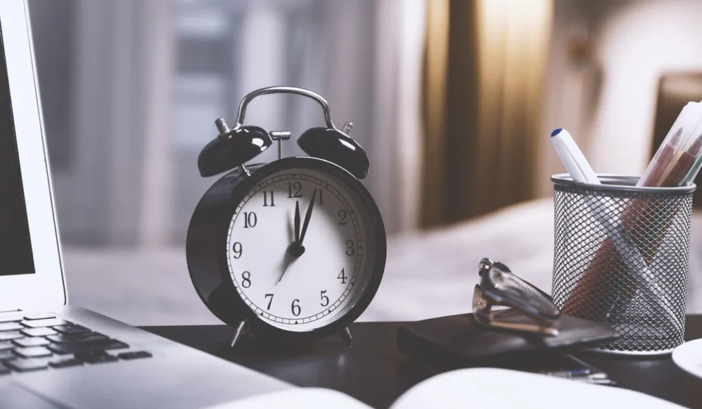 relógio para ilustrar horas iguais