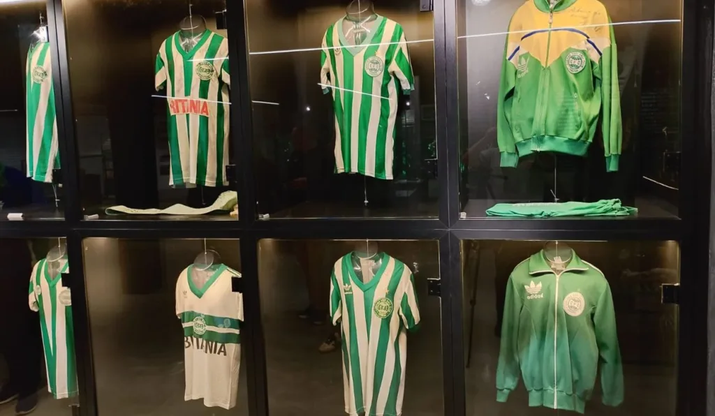 Detalhe da exposição do Coritiba em homenagem aos 40 anos do título brasileiro.