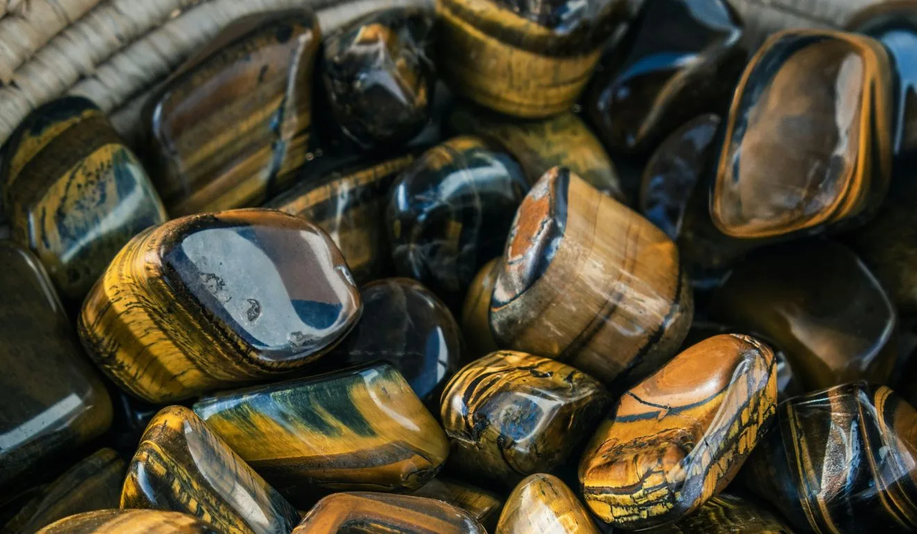 olho de tigre pedra preciosa