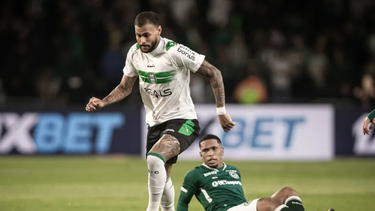 Imagem do último confronto entre Coxa e Goiás. (Foto: Divulgação/ Coritiba)