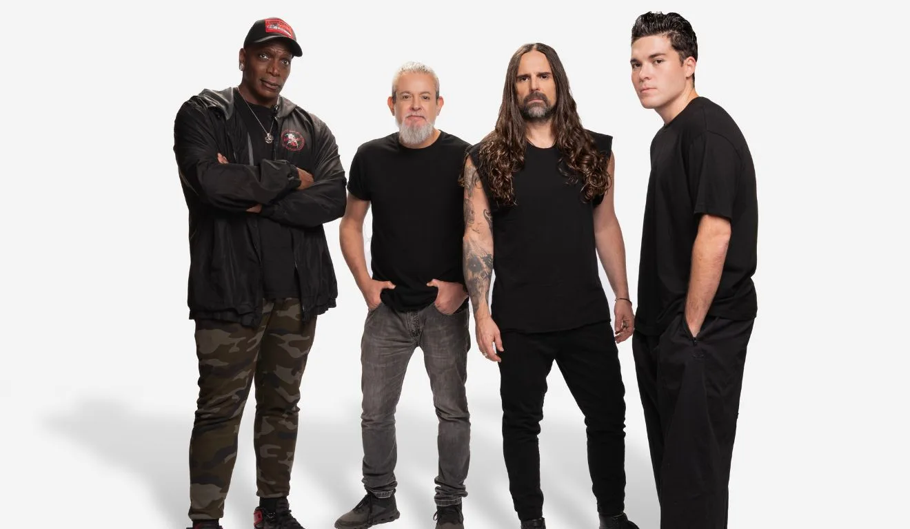 Andreas Kisser e o Sepultura antes do último show em Curitiba