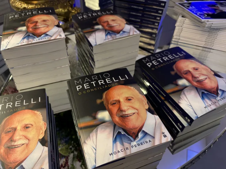 Mário Petrelli foi homenageado em livro