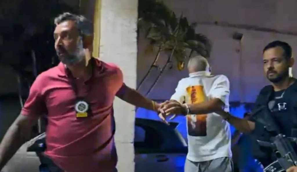 padrasto que forçou criança a comer fezes sendo preso