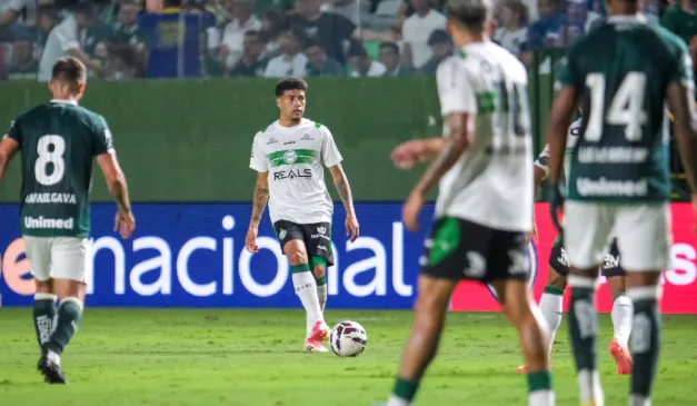 Lance de Goiás x Coritiba, pela Série B