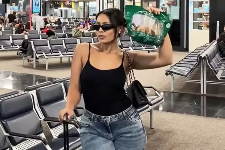 Chloe Gray viralizou com refeição inusitada em voo de avião - Foto: Reprodução / Tik Tok