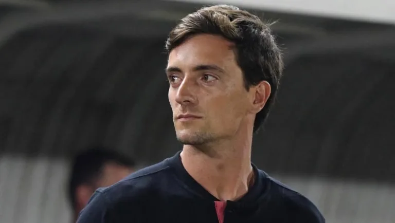 Técnico vai ter a primeira experiência em uma equipe profissional. (Foto: Reprodução/ Instagram)