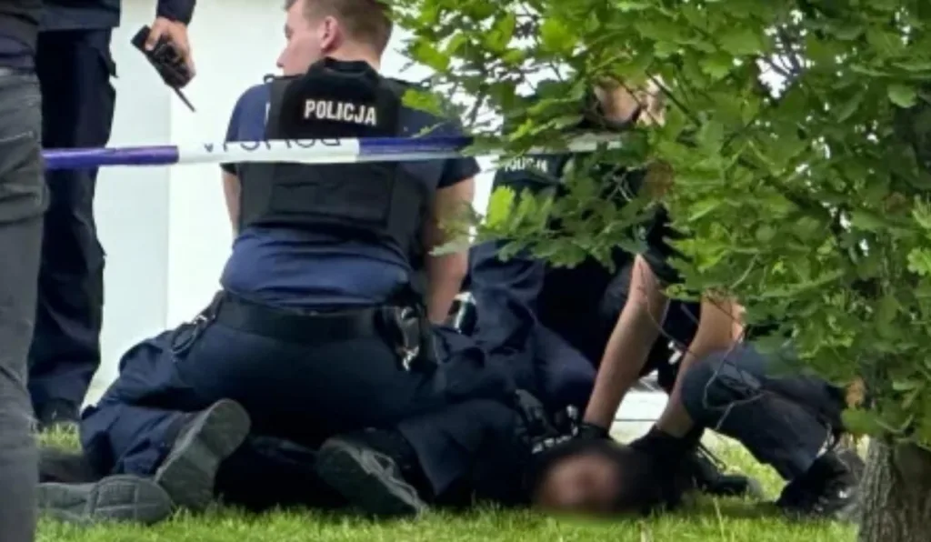 estudante de direito que decapitou mulher sendo detido